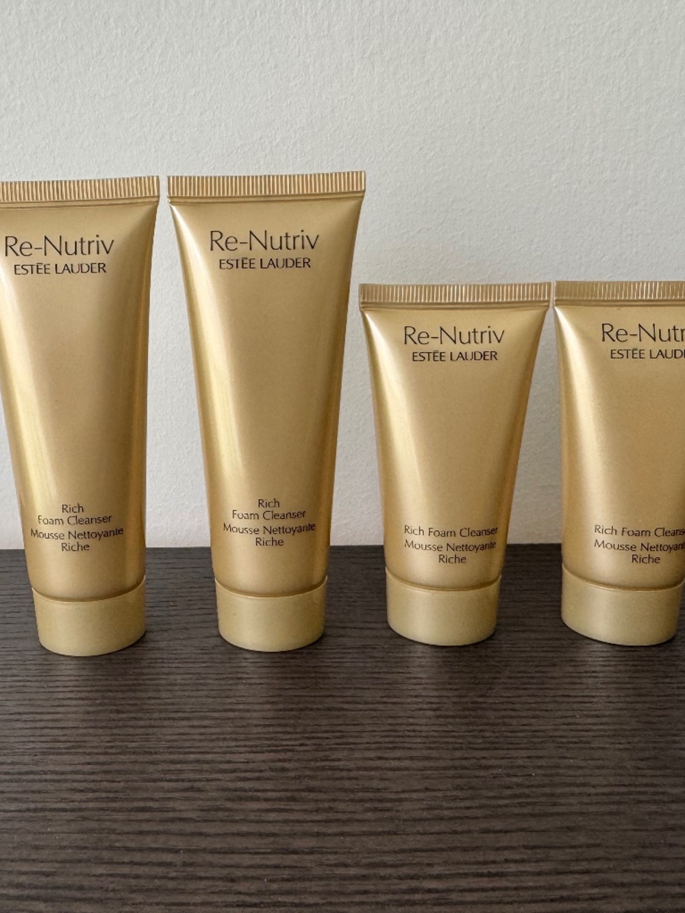Brand new Estée Lauder Re-Nutriv rich foam cleanser